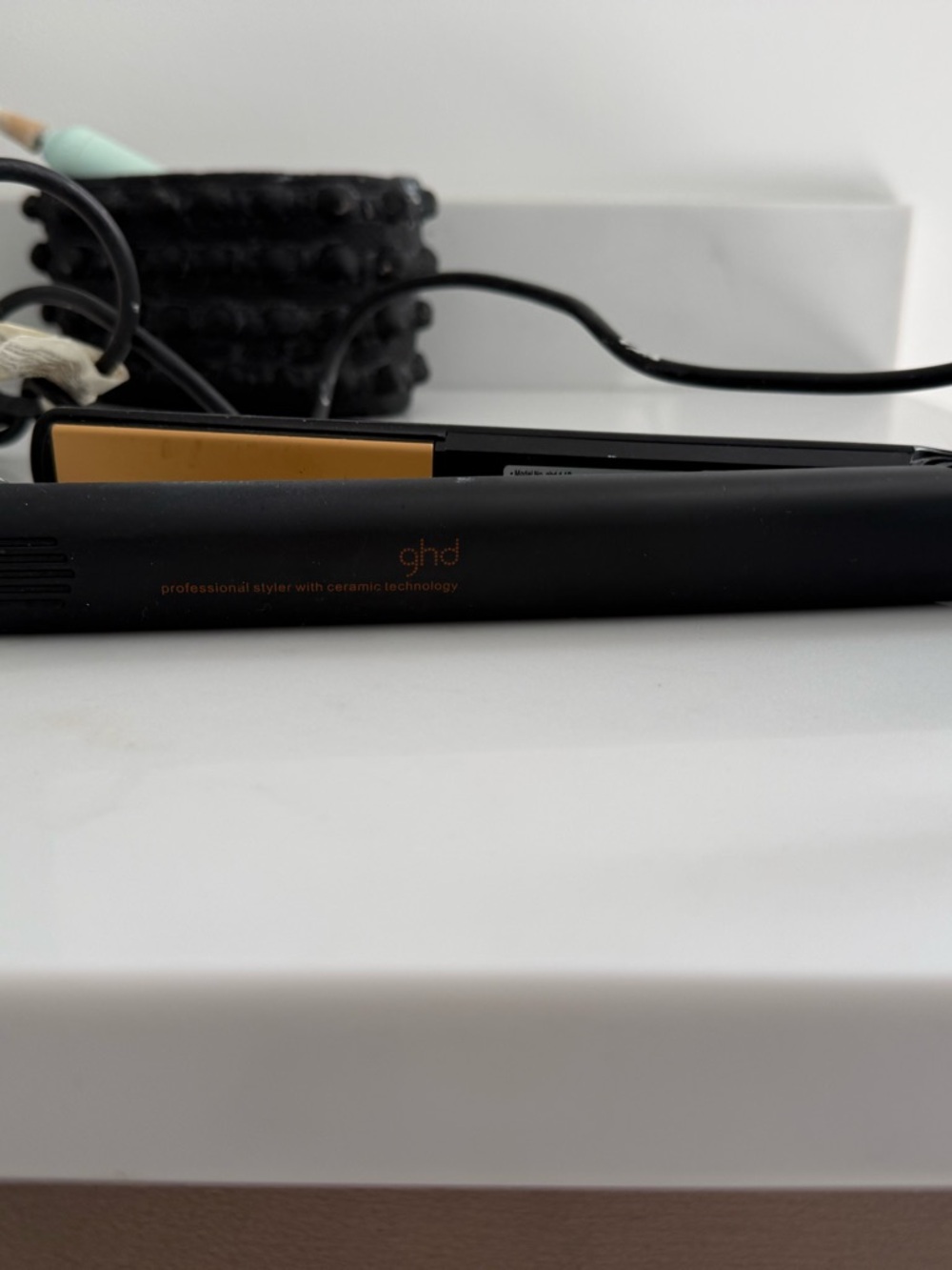 ghd Black Styling Iron with Gold Plates